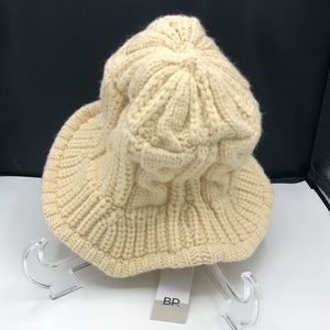 NWT Nordstrom BP. Cream Knit Bucket Hat